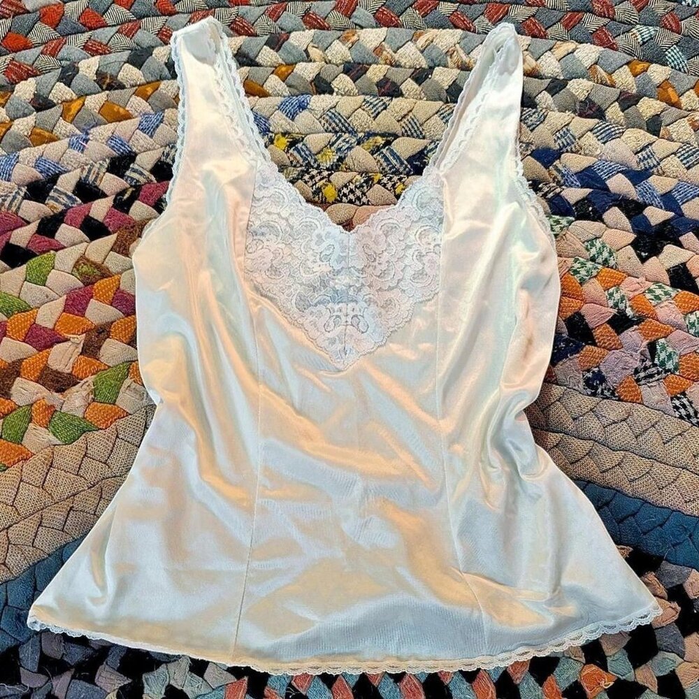 Vintage Sears Size 36 White Lacey Lingerie Top #coquette #fairycore #lingerie